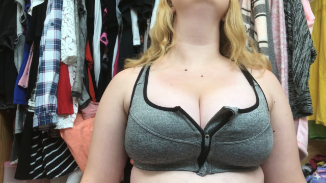 https://apclips.com/ui/img/model/annabubbly/video/big-tits-busy-zipper-bra-open_custom.jpg