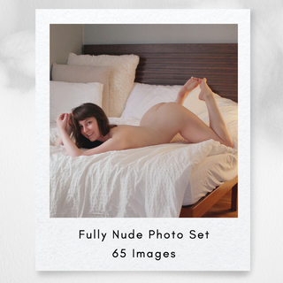 Tulips: Fully Nude Photo Set photo gallery by Bailee Blunt