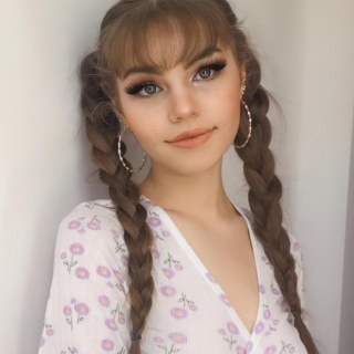 photo of Dellie