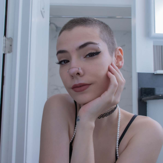 Amateur Porn Model EmberBurns