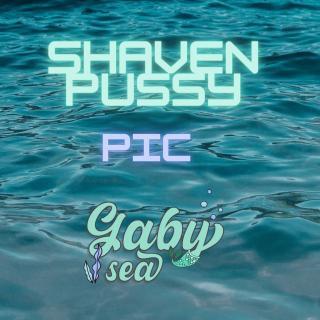 Shaven pussy photo gallery by Gabysea