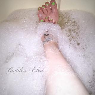 come take a bath with goddess photo gallery by Goddess Elea