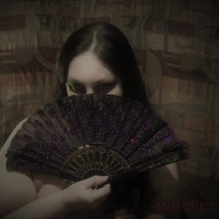 Look at my new fan photo gallery by Gothic Witch