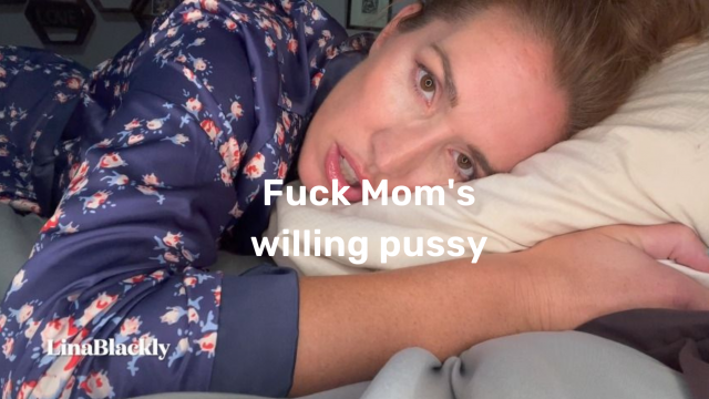 Mom Shares a bed - kisses/fucks