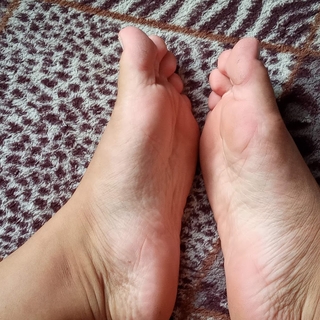 foot soles adoration photo gallery by Latina Marne
