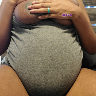 Pregnant Morning Selfies photo gallery by Mina