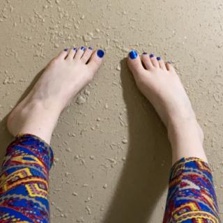 Leggings and toes photo gallery by PixiStix