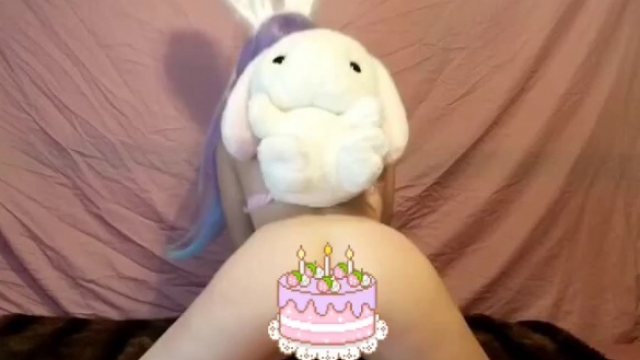 Twerking and Dick Riding, with a Cum Shot to Top it Off